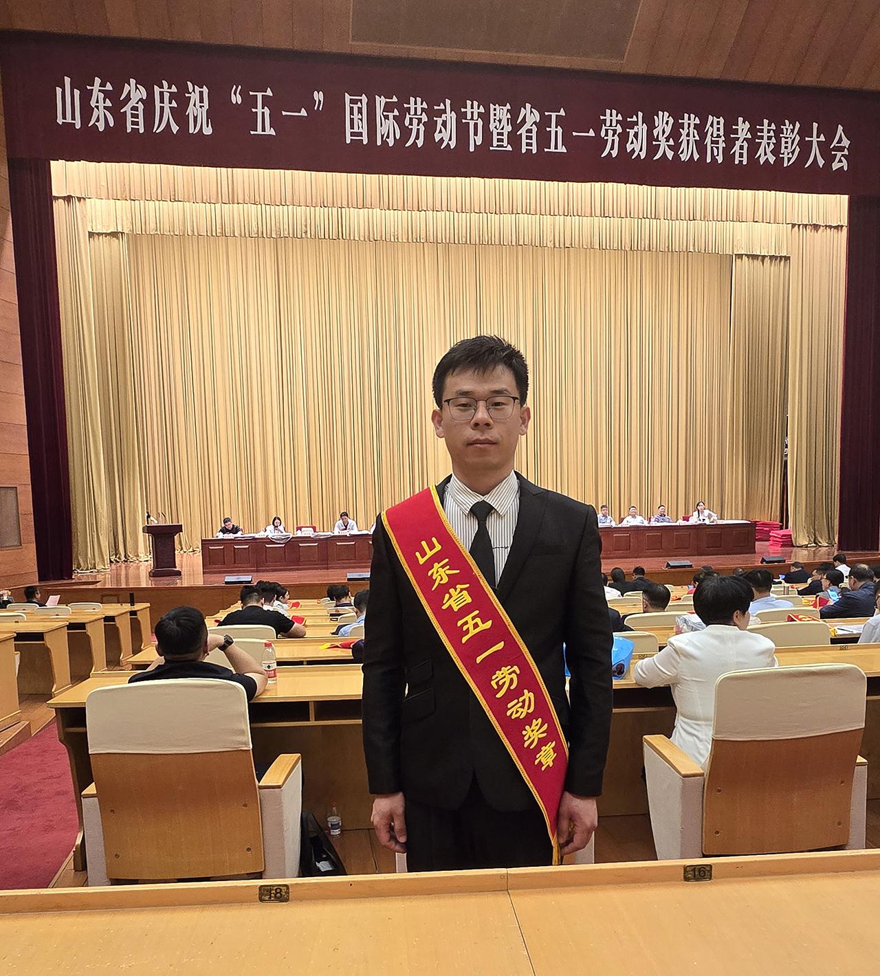 智邁德焊切技師張?jiān)祸潍@山東省五一勞動(dòng)獎(jiǎng)?wù)? />
        </a></li>
    </ul>
    <!-- 分頁(yè) -->
    <ul id=